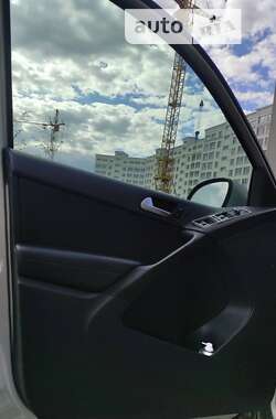 Внедорожник / Кроссовер Volkswagen Tiguan 2012 в Бердичеве