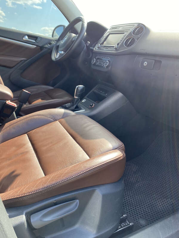 Внедорожник / Кроссовер Volkswagen Tiguan 2014 в Казатине