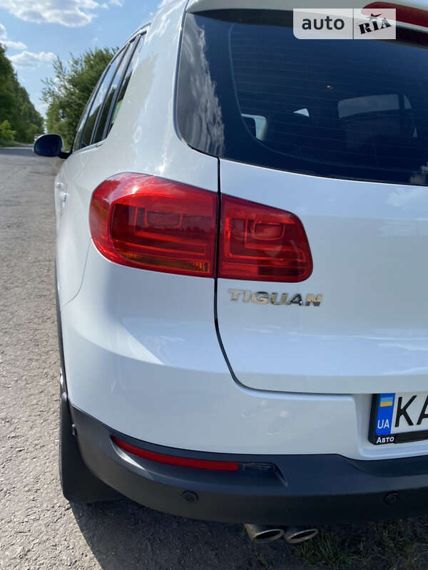 Внедорожник / Кроссовер Volkswagen Tiguan 2014 в Казатине