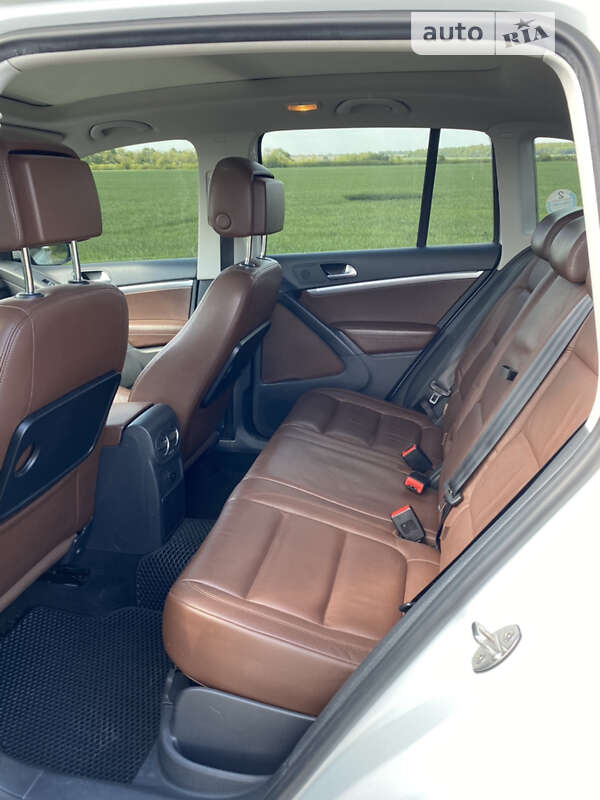 Внедорожник / Кроссовер Volkswagen Tiguan 2014 в Казатине