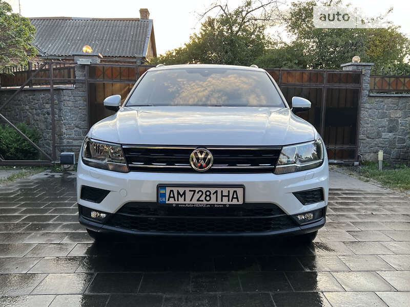 Внедорожник / Кроссовер Volkswagen Tiguan 2017 в Бердичеве