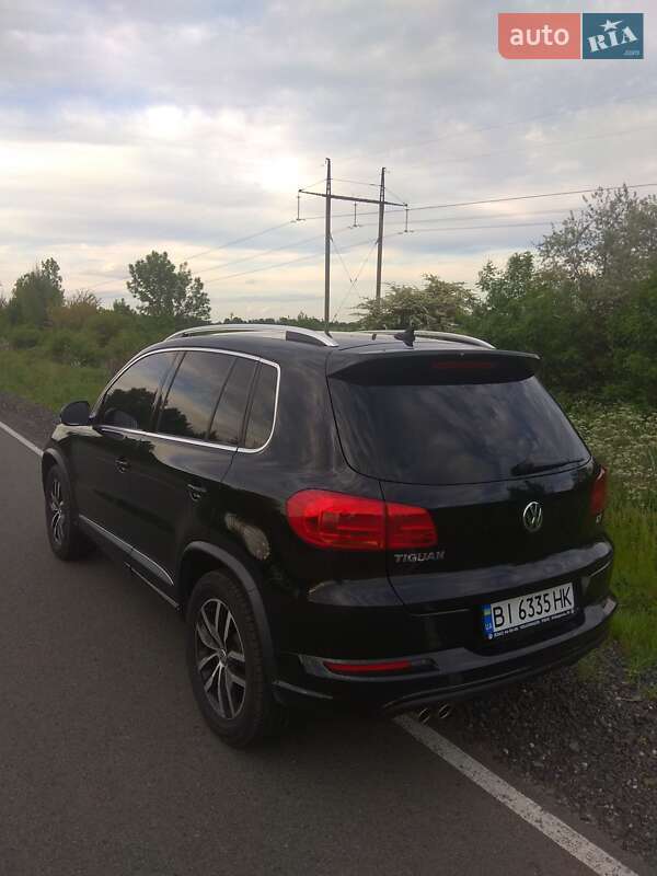 Внедорожник / Кроссовер Volkswagen Tiguan 2016 в Полтаве