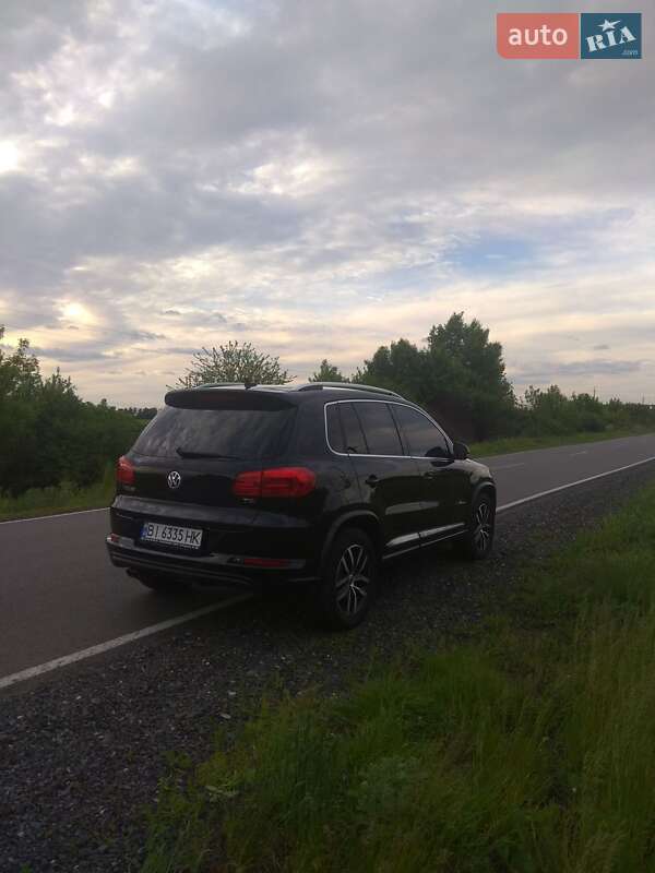 Внедорожник / Кроссовер Volkswagen Tiguan 2016 в Полтаве