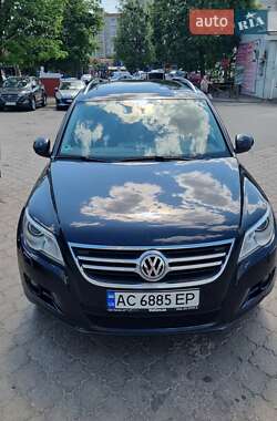 Внедорожник / Кроссовер Volkswagen Tiguan 2010 в Луцке