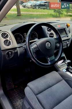 Внедорожник / Кроссовер Volkswagen Tiguan 2010 в Луцке