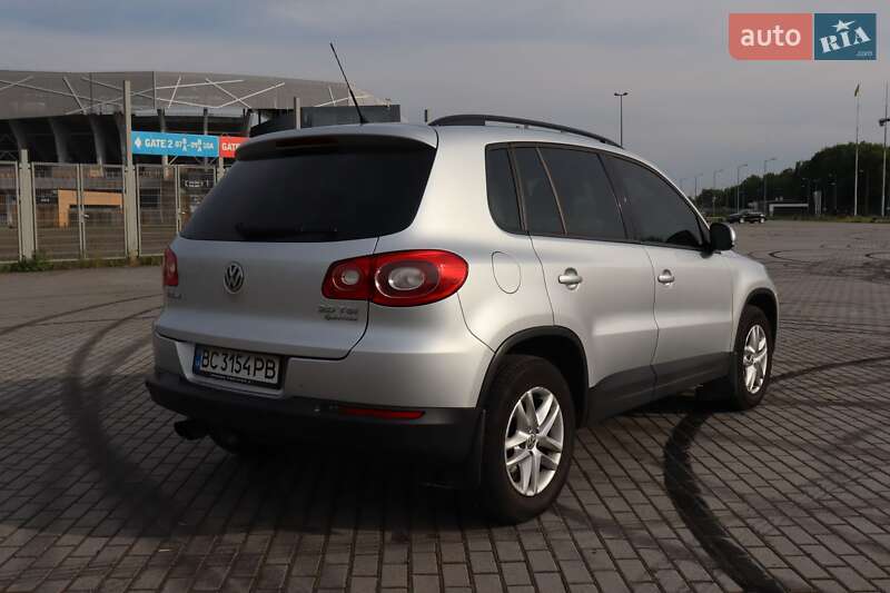 Внедорожник / Кроссовер Volkswagen Tiguan 2011 в Львове