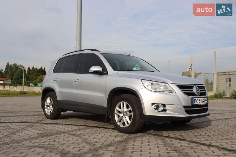 Внедорожник / Кроссовер Volkswagen Tiguan 2011 в 