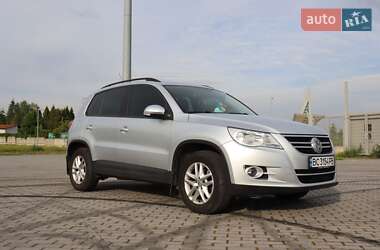 Внедорожник / Кроссовер Volkswagen Tiguan 2011 в 