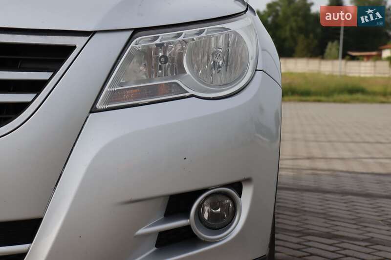 Внедорожник / Кроссовер Volkswagen Tiguan 2011 в Львове