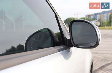 Внедорожник / Кроссовер Volkswagen Tiguan 2011 в 