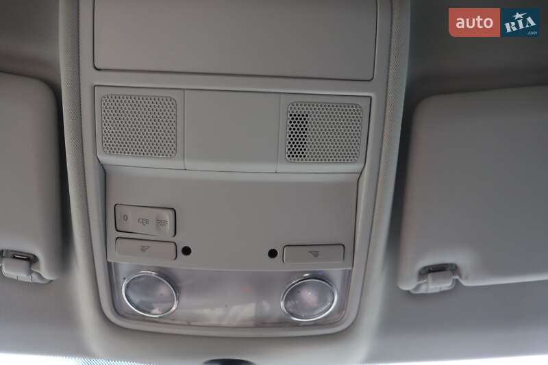 Внедорожник / Кроссовер Volkswagen Tiguan 2011 в Львове