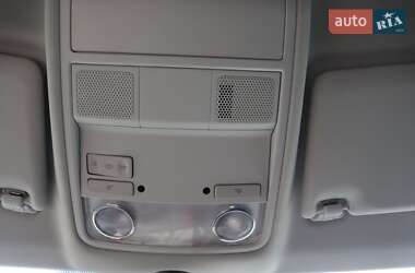 Внедорожник / Кроссовер Volkswagen Tiguan 2011 в 
