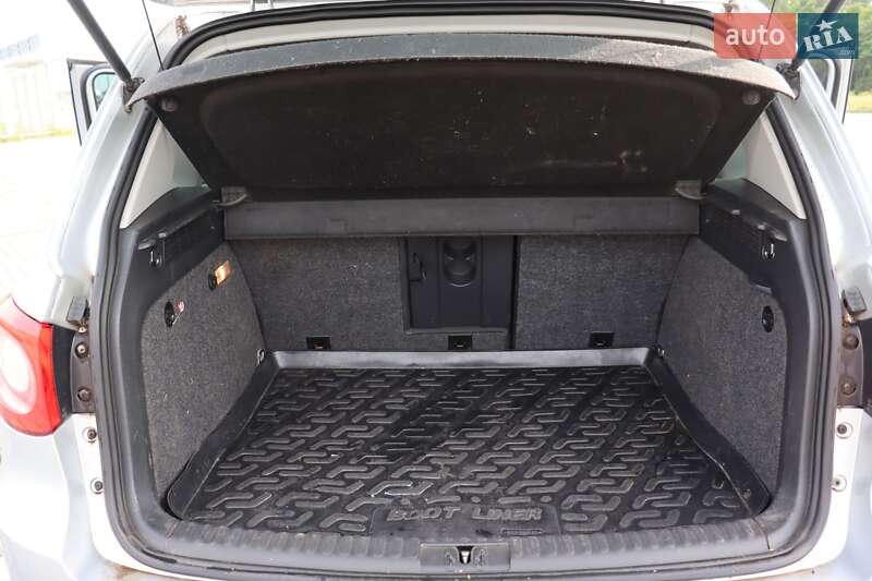 Внедорожник / Кроссовер Volkswagen Tiguan 2011 в Львове