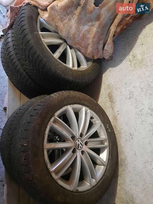 Внедорожник / Кроссовер Volkswagen Tiguan 2012 в Ивано-Франковске