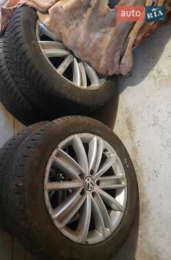 Внедорожник / Кроссовер Volkswagen Tiguan 2012 в 
