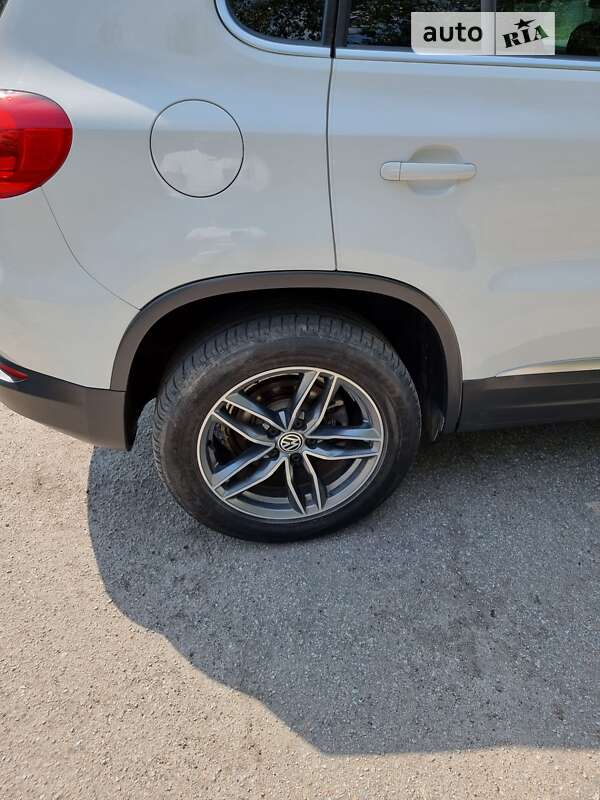 Внедорожник / Кроссовер Volkswagen Tiguan 2013 в Павлограде
