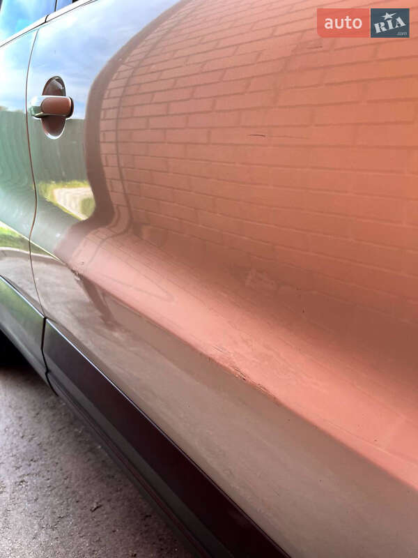 Внедорожник / Кроссовер Volkswagen Tiguan 2011 в Броварах фото 9 Внедорожник / Кроссовер Volkswagen Tiguan 2011 в Броварах