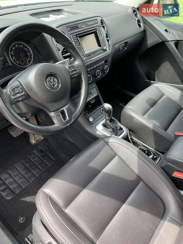 Внедорожник / Кроссовер Volkswagen Tiguan 2015 в Львове