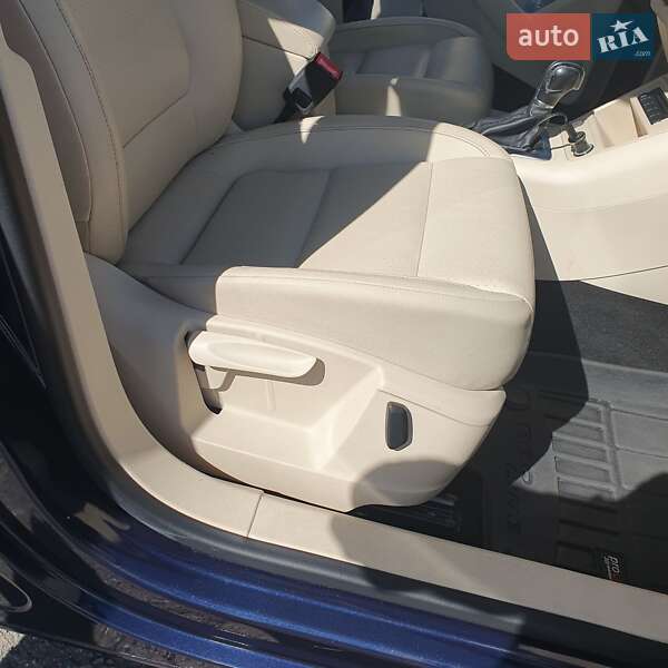 Внедорожник / Кроссовер Volkswagen Tiguan 2015 в Каменец-Подольском