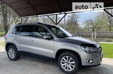 Внедорожник / Кроссовер Volkswagen Tiguan 2011 в Черновцах