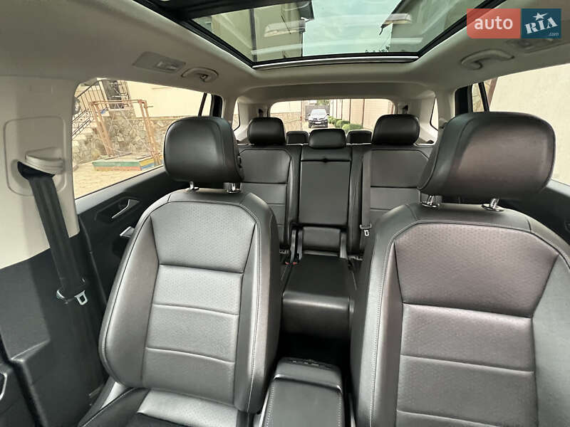 Внедорожник / Кроссовер Volkswagen Tiguan 2018 в Львове