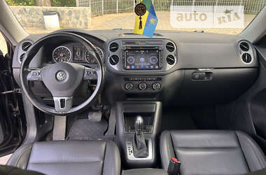 Внедорожник / Кроссовер Volkswagen Tiguan 2013 в 