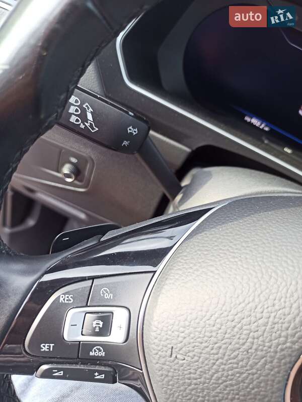 Внедорожник / Кроссовер Volkswagen Tiguan 2018 в Вознесенске