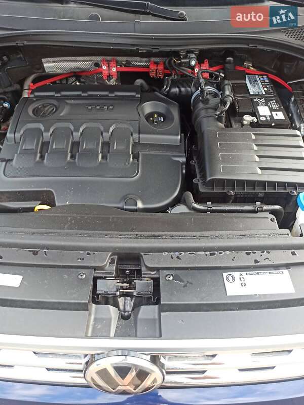 Внедорожник / Кроссовер Volkswagen Tiguan 2018 в Вознесенске