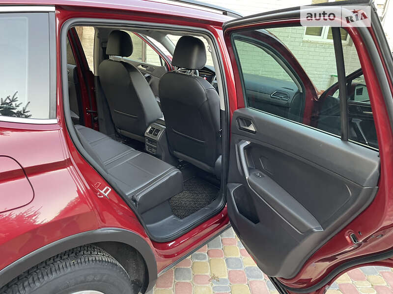 Внедорожник / Кроссовер Volkswagen Tiguan 2018 в Харькове