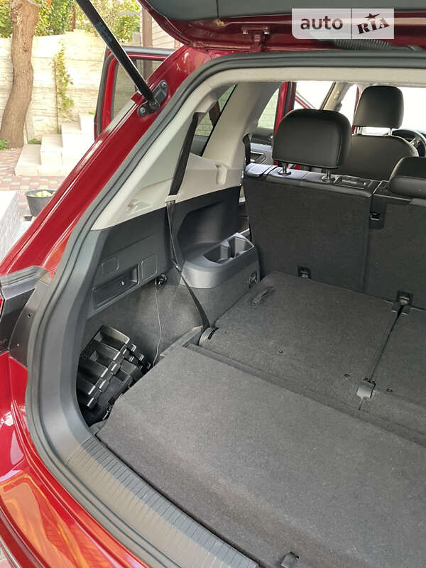 Внедорожник / Кроссовер Volkswagen Tiguan 2018 в Харькове