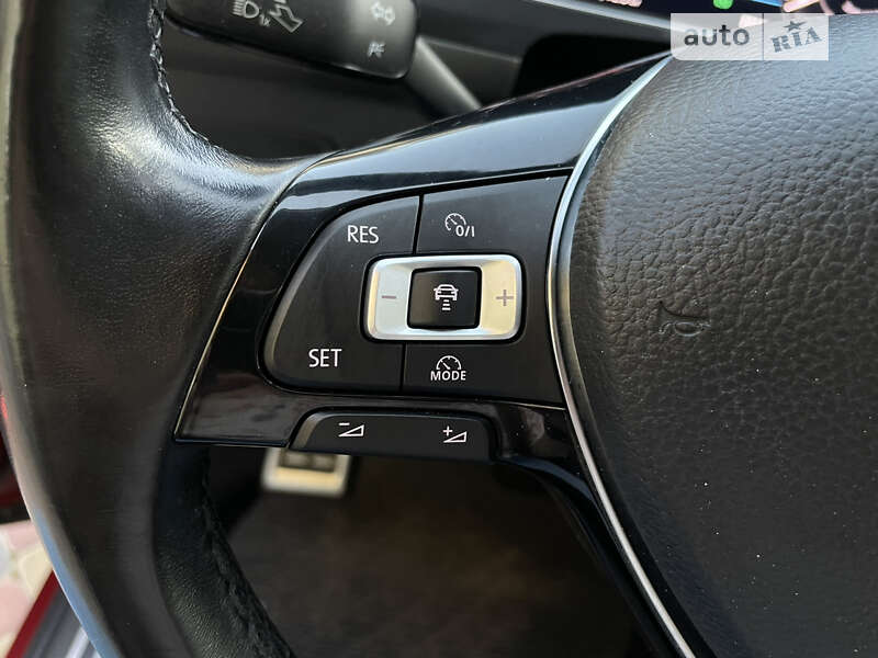 Внедорожник / Кроссовер Volkswagen Tiguan 2018 в Харькове