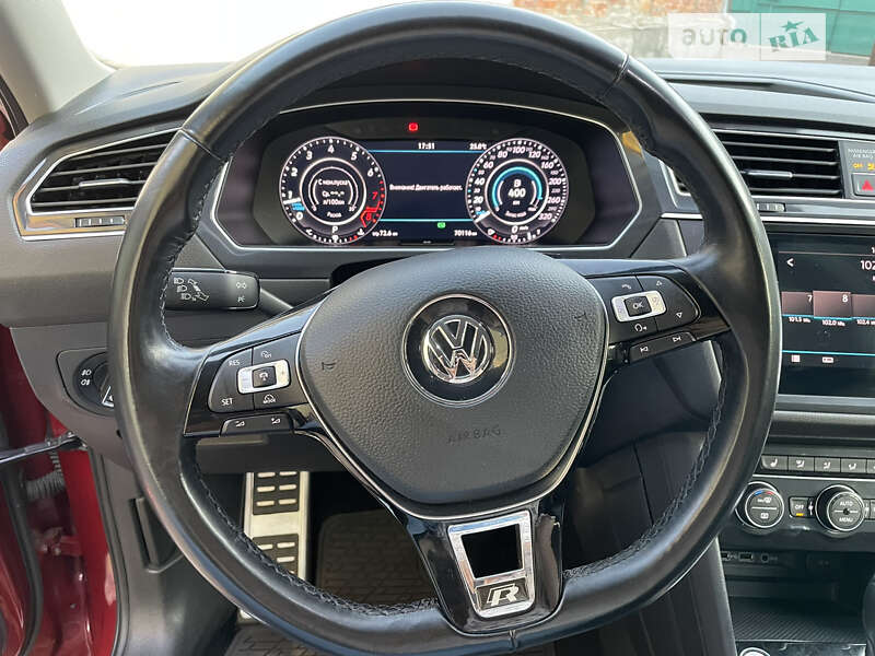 Внедорожник / Кроссовер Volkswagen Tiguan 2018 в Харькове