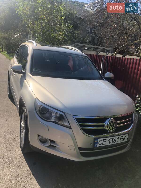 Внедорожник / Кроссовер Volkswagen Tiguan 2009 в 