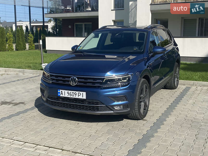 Внедорожник / Кроссовер Volkswagen Tiguan 2018 в Львове