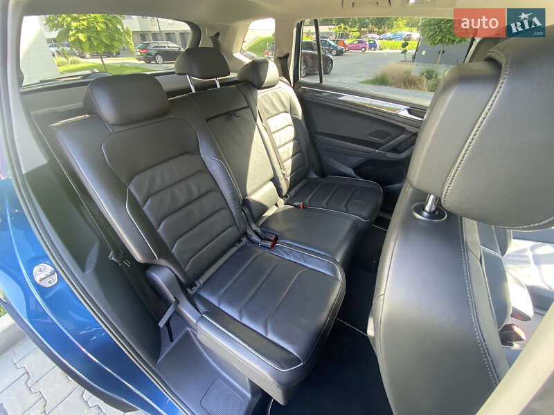 Внедорожник / Кроссовер Volkswagen Tiguan 2018 в Львове