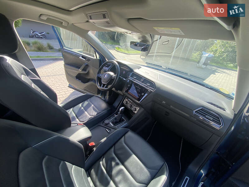 Внедорожник / Кроссовер Volkswagen Tiguan 2018 в Львове