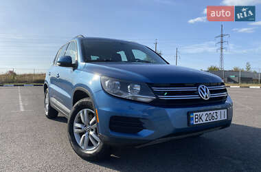 Внедорожник / Кроссовер Volkswagen Tiguan 2017 в Ровно