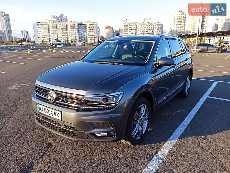 Внедорожник / Кроссовер Volkswagen Tiguan 2020 в Киеве