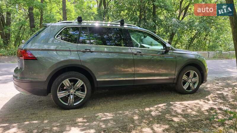 Внедорожник / Кроссовер Volkswagen Tiguan 2020 в Киеве
