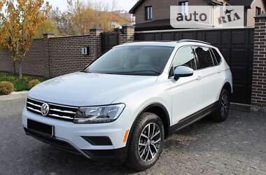 Позашляховик / Кросовер Volkswagen Tiguan 2018 в Сумах