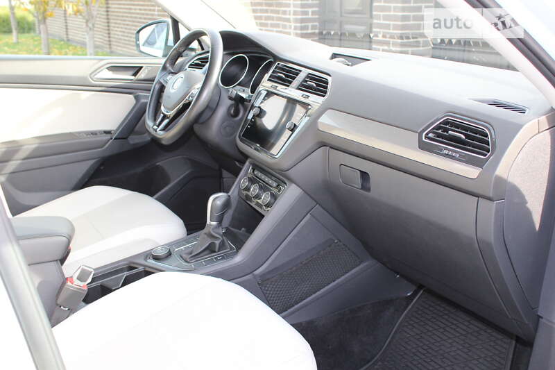 Внедорожник / Кроссовер Volkswagen Tiguan 2018 в Сумах фото 49 Внедорожник / Кроссовер Volkswagen Tiguan 2018 в Сумах