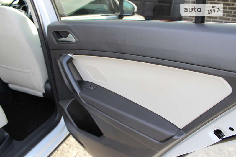 Внедорожник / Кроссовер Volkswagen Tiguan 2018 в Сумах фото 71 Внедорожник / Кроссовер Volkswagen Tiguan 2018 в Сумах