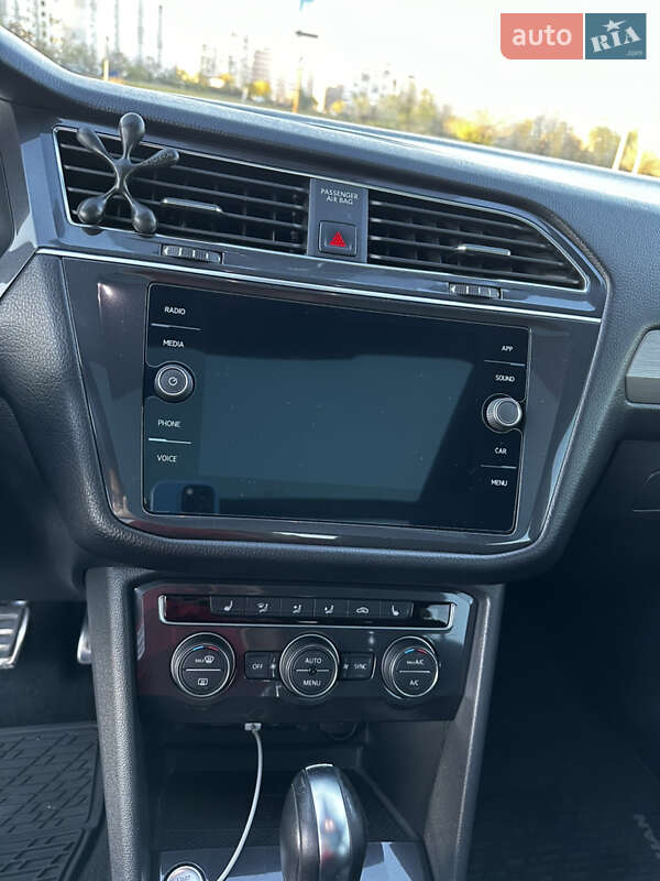 Внедорожник / Кроссовер Volkswagen Tiguan 2020 в Запорожье