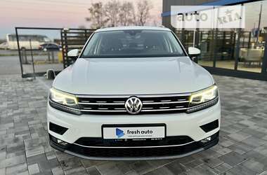 Внедорожник / Кроссовер Volkswagen Tiguan 2018 в 