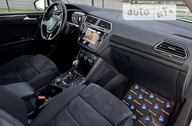 Внедорожник / Кроссовер Volkswagen Tiguan 2018 в 