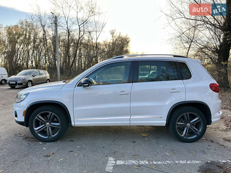 Внедорожник / Кроссовер Volkswagen Tiguan 2016 в Чернигове