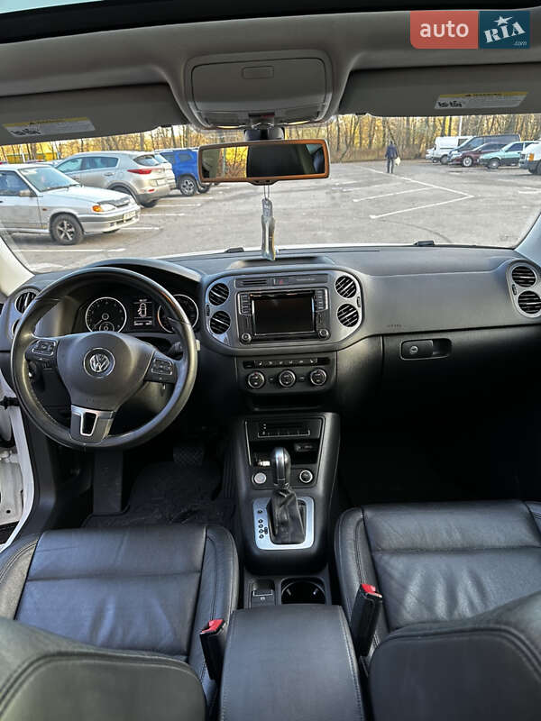 Внедорожник / Кроссовер Volkswagen Tiguan 2016 в Чернигове
