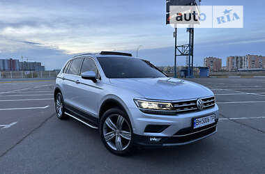 Внедорожник / Кроссовер Volkswagen Tiguan 2018 в Одессе