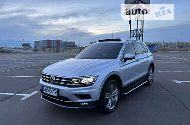 Внедорожник / Кроссовер Volkswagen Tiguan 2018 в Одессе