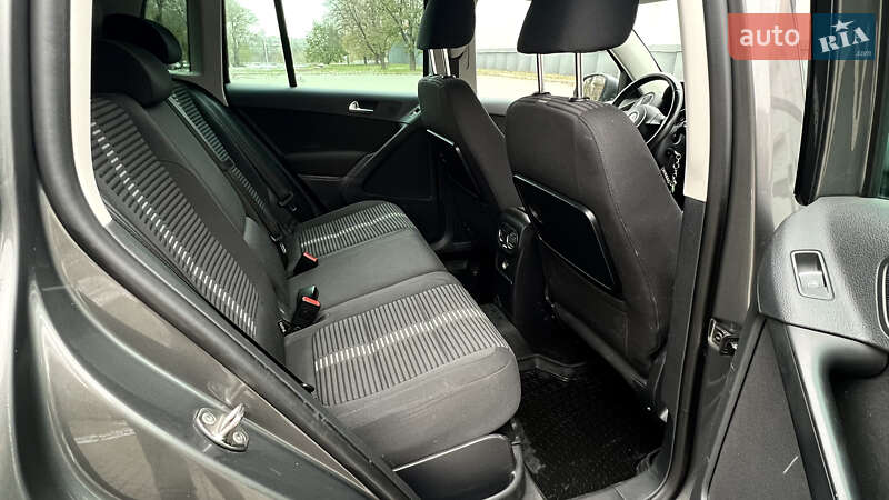 Внедорожник / Кроссовер Volkswagen Tiguan 2011 в Запорожье